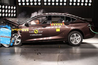  Opel Insignia Euro NCAP Crashtest 2017