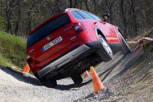 Skoda Octavia Scout & Octavia RS - erster Test Skoda Octavia Scout 2017