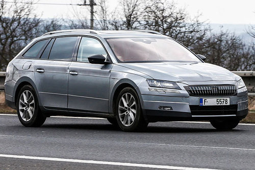 ERWISCHT: Skoda Superb Combi