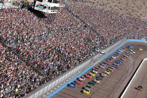 Servus TV spricht Klartext: NASCAR kommt!