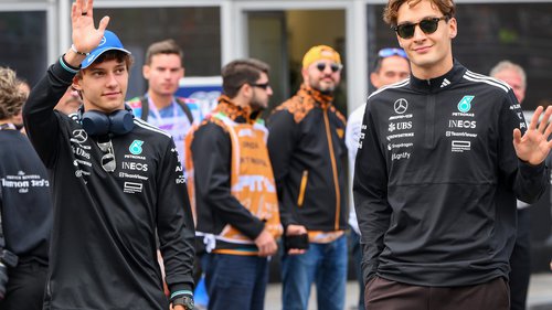 Jetzt auch offiziell Kimi Antonelli und George Russell werden auch 2026 für Mercedes fahren