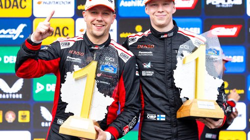 Nach Zentraleuropa-Sieg Jonne Halttunen und Kalle Rovanperä feiern den Sieg