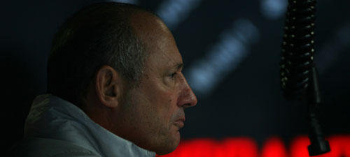 Offiziell: Ron Dennis legt F1-Funktionen nieder