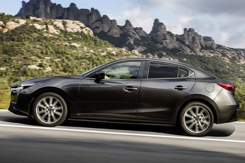 AUTOWELT | Mazda3 Limousine CD105 Revolution - im Test | 2017 Mazda3 Limousine 2017