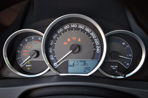 AUTOWELT | Toyota Auris TS 2,0 D-4D Active – im Test  | 2014 