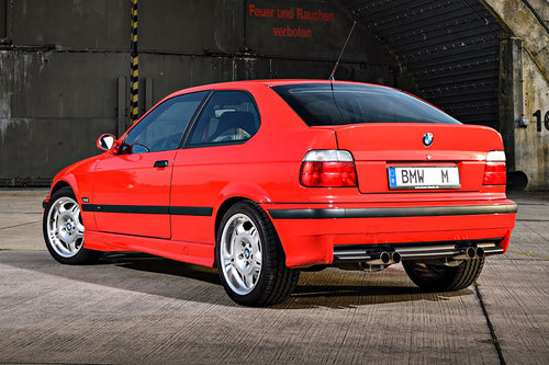CLASSIC | 30-jähriges Jubiläum: BMW M3 | 2016 