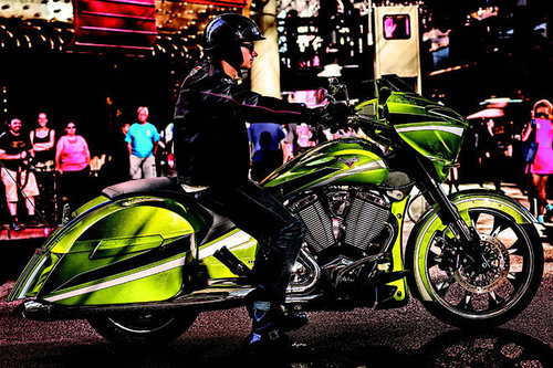 MOTORRAD | Victory Magnum: Custom-Bagger gefahren | 2014 