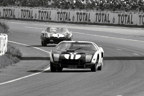 Gratulation! 50 Jahre Ford GT 40
