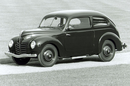 Ford bei der Retro Classics Cologne Ford Taunus 1939 Buckeltaunus