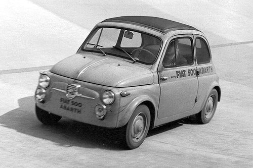 Salon Rétromobile: 70 Jahre Abarth