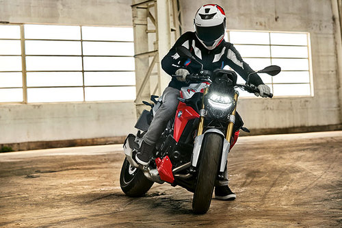 BMW Motorrad: F 900 R und F 900 XR