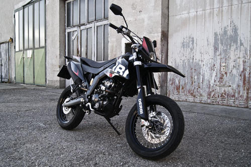 Derbi Senda DRD 125 SM – Im Test - Motorrad-Tests - Motorrad - Motorline.cc