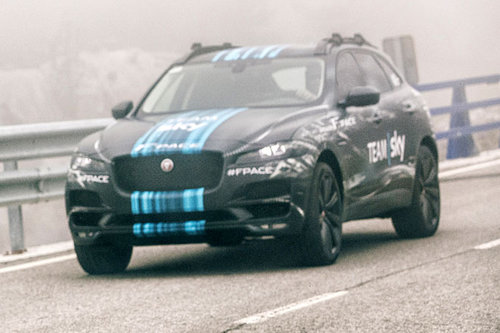 Jaguar F-Pace bei Tour de France