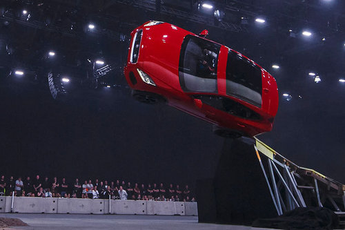 Weltpremiere: Kompakt-SUV Jaguar E-Pace Jaguar E-Pace 2017