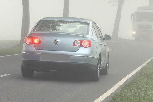Tipps fürs Autofahren im herbstlichen Nebel