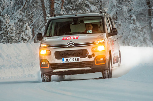 ARBÖ, GTÜ und ACE: Test Ganzjahresreifen
