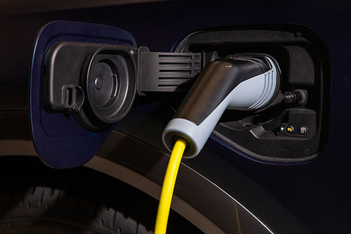 Neuartige Batterie in zehn Minuten aufladbar