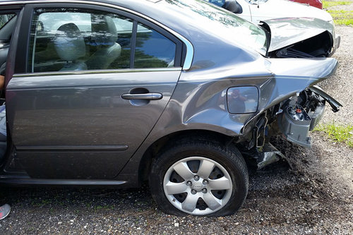 Richtiges Verhalten bei Mietwagen-Unfall