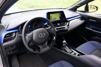  Toyota C-HR Hybrid 2017