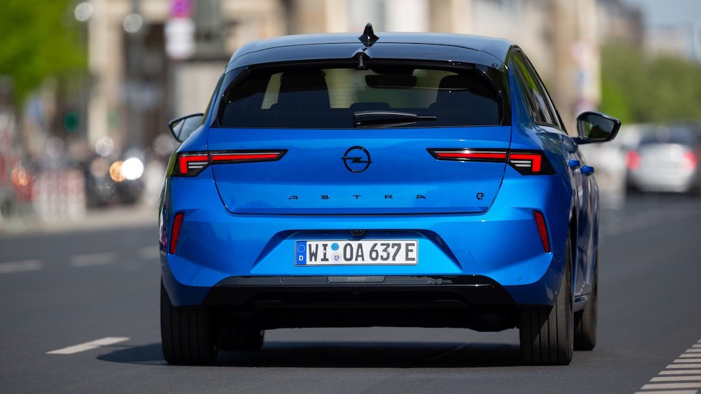 Erste Fahrt mit dem vollelektrischen Opel Astra - News - AUTOWELT