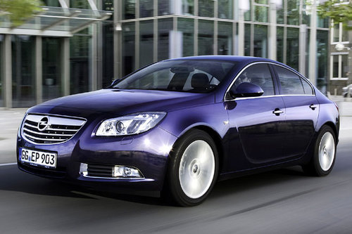 Neu: Opel Insignia mit Zweistufen-Turbodiesel 