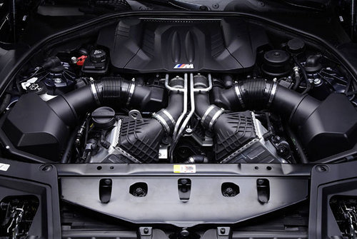 Audi S8 und BMW M5: über 500 PS und 10 Liter Verbrauch 
