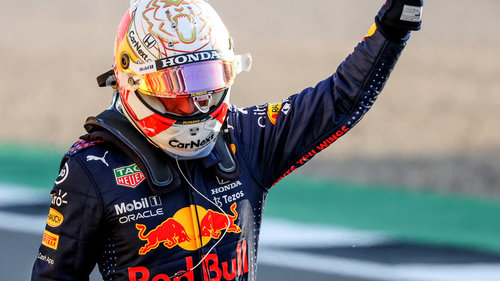 F1-Sprint Silverstone: Verstappen erobert die Pole! Max Verstappen hat den ersten Sprint der Formel-1-Geschichte gewonnen
