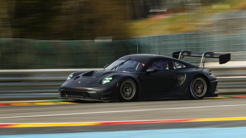 Neuer Porsche 911 GT3 R bereit für die DTM? Der neue Porsche 911 GT3 R, der ab 2023 ausgeliefert wird, im Testeinsatz