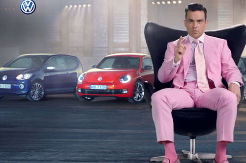Robbie Williams als "VW-Marketingleiter" 