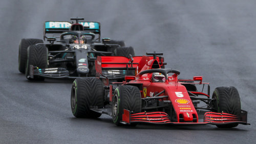 Formel 1 Türkei 2020: Hamilton siegt nach langem Zweikampf mit Vettel Nur in der ersten Rennhälfte hatte Lewis Hamilton Probleme mit der Konkurrenz