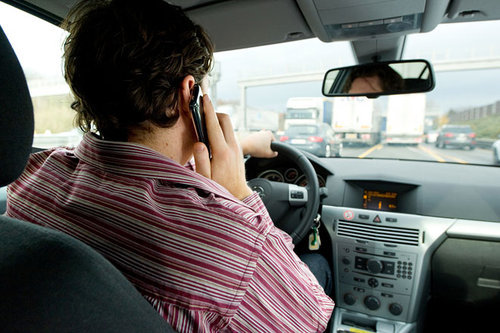 Telefonierverbote im Auto in Europa 