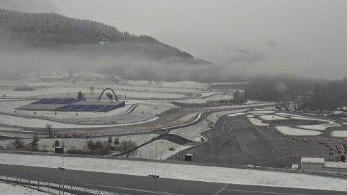 Schnee in Spielberg vor offiziellem DTM-Test Bilder vom Freitag-Vormittag: Schnee und Nebel am Red-Bull-Ring