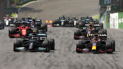 Hamilton krönt Galavorstellung mit dem Sieg! Start zum Grand Prix vo Sao Paulo in Brasilien: Verstappen geht an Bottas vorbei