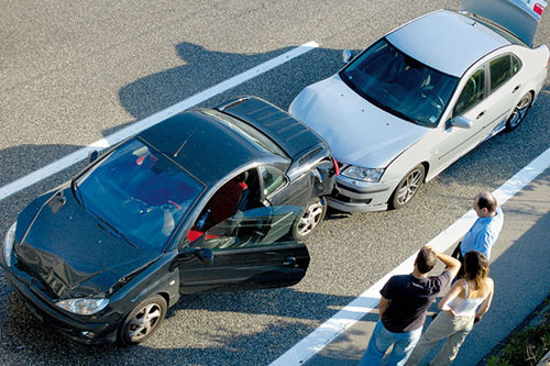 Autoversicherung: Verhaltensregeln im Falle eines Unfalls 