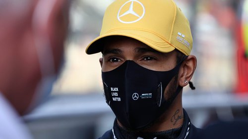 Queen macht es offiziell: Lewis Hamilton ist jetzt ein Sir! Verdiente Anerkennung: Ritterschlag für Sir Lewis Hamilton