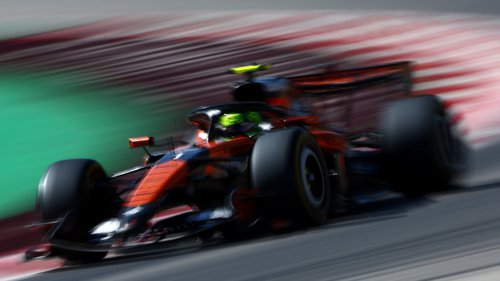 FT2 Barcelona McLaren schnappt sich die Bestzeit am Freitag in Barcelona