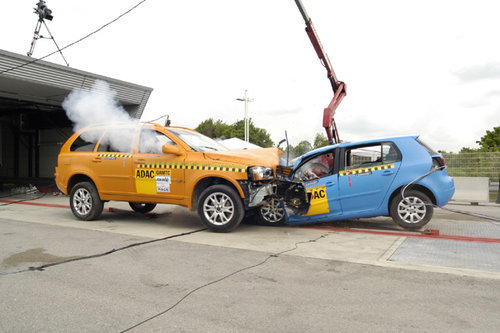 SUV bei Unfällen sicherer als Pkw 