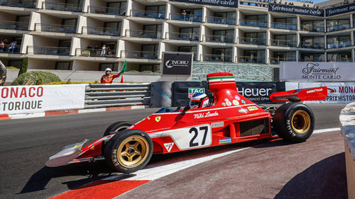 Alesi verpasst Sieg beim Historischen Monaco-GP Jean Alesi war in Monaco mit einem Ferrari von Niki Lauda unterwegs