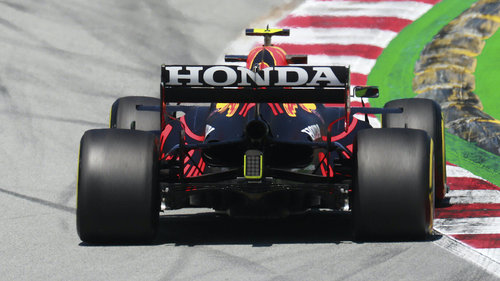 FIA führt neue Heckflügeltests ein Der Heckflügel von Red Bull stand in Barcelona im Fokus