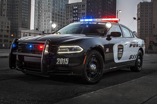 US-Polizei mit Dodge Charger "Pursuit" 