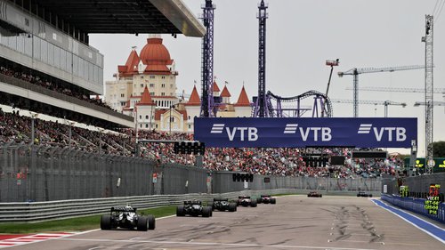 Offiziell: Kein F1-Ersatz für Russland Formel-1-Start in Sotschi: Der Russland-Grand-Prix wird 2022 nicht ersetzt