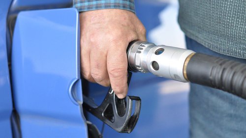 Kraftstoffpreise derzeit unter Vorjahresniveau 