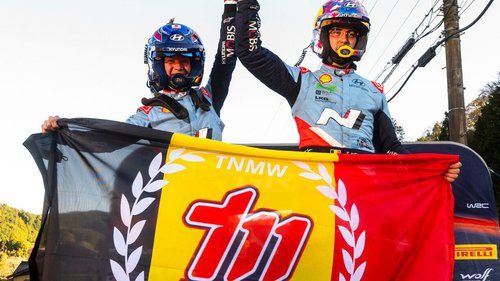 Knoten geplatzt Thierry Neuville fliegt durch die Luft von Portugal