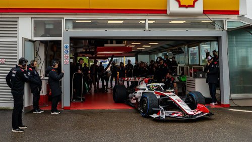 Haas VF-26 Oliver Bearman durfte den Haas VF-26 als erster Fahrer ausprobieren