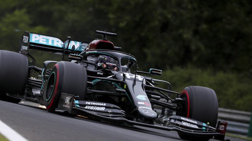 F1 Ungarn 2020: Mercedes dominiert Mercedes-Fahrer Lewis Hamilton erzielte im ersten Freien Training die Bestzeit