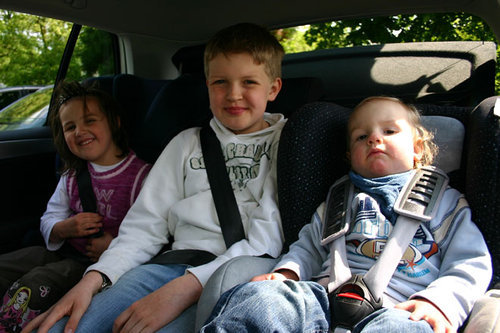 Reisen mit Kindern: Profi Reifen und KfV geben Tipps 