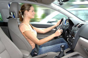 Richtiger Autositz schützt Wirbelsäule 