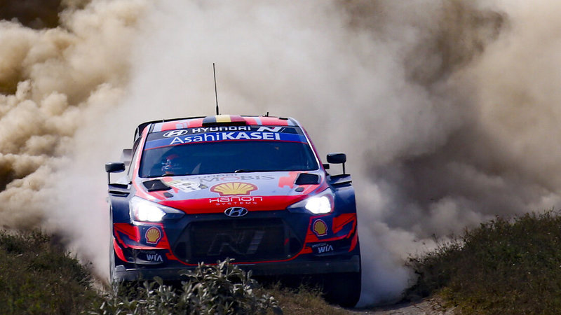 Neuville bleibt vorn, Feld kämpft mit Wolkenbruch - RALLYE - motorline.cc