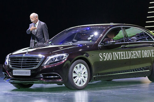 Daimler-Boss glaubt an Selbstfahr-Autos 