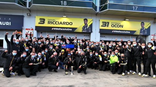 Renaults erstes F1-Podium seit 2011 Daniel Ricciardo feiert Platz drei auf dem Nürburgring